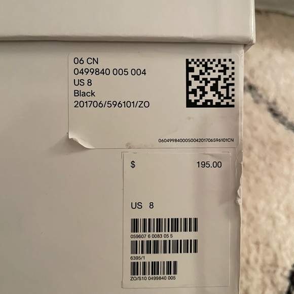 & Other Stories Black Patent Leather Round Toe Block Heel Booties - Picture 12 of 12